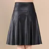 S-4XL NOVO 2020 Verão Mulheres Couro Saias Plissadas Mulheres Plus Size Casual Sólido Coreano Elástico Cintura Alta Plissada Skirt1