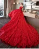 Błyszcząca czerwona suknia ślubna 2022 Off ramię z rękawami cekinowa korżyna koronowa katedra