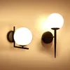Lámpara de pared LED de estilo moderno lámpara de pared de vidrio nórdico pasillo de pasillo dormitorio junto al dormitorio