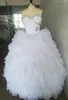 2019 화이트 Organza Ruffles Sweetheart Ball Gown Quinceanera Dresses Sweet 16 Year Prom Party Gown Vestidos De 15 Anos QC1385