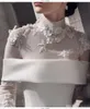 Саудовская Аравия Африканский Иллюзия линия Свадебные платья высокого шеи с длинными рукавами Кружева Аппликации атласные Плюс Размер Свадебные платья Свадебные платья