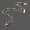 316L Titanium Steel V Brev Dubbelhänge Halsband Clover Halsband Smycken för semestergåvor