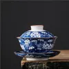 كوب الشاي الأزرق والأبيض الصيني الحرف اليدوية القديمة الشاي مجموعات كبيرة القديمة العتيقة الكونغ فو الشاي مجموعات هدية لوتس رافعة (غطاء وعاء) والبرقوق البارد 2020
