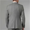 Brand new Gray Noivo TuxeDos Notch Center Center Vestido Groomsmen Mens Vestido de Noiva Popular homem Jacket Blazer Terno (jaqueta + calça + colete) DH6222