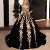 Vintage svart guld broderi prom quinceanera klänningar långärmad v-neck boll klänning söt 16 klänning brudklänning sydafrikanska kvinnor