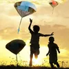 Tukato hand kasta mini lek soldat fallskärmsleksaker för barn utomhus roligt sport barns pedagogiska fallskärmsspel