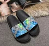 2019 Hot Men Women Sandals Designer Buty Luksusowe Zbiór Lato Moda Szeroki Płaskie Slippery Sandals Slipper Flip Flop Size 35-46 Kwiat