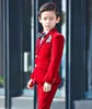 Hot Velluto Rosso Ragazzi Occasioni Formali Smoking Notch Risvolto Due Bottoni Smoking da Sposa per Bambini Vestito da Bambino (Giacca + Pantaloni + Cravatta + Gilet) 23