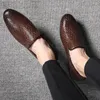 Scarpe formali nere per uomo Abito da uomo Drepus Dress Mares Fashion Coiffeur Sapore Masculino Coro Sepatu Slip su Pria Zapatos