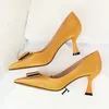 Vente chaude- Lady Plus Size 10.5 Bout Pointu Valentine Talons Bas Scarpins Jaune Vert Chaussures De Bureau