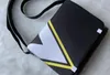 New2022ert Słynny klasyczny projektant Moda Mężczyźni Skórzane Messenger Torby Cross Body Bag Szkoła Bookbag Torba Na Ramię Teczki 28cm