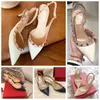 2020 verano Diseñador tacones Stilettos remaches zapatos puntiagudos zapatos de vestir zapatos de tacón sandalias nueva moda europea