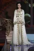 2019 Nuevo Caftán marroquí Kaftan Dubai Abaya Arabe Manga larga Vestidos de noche Increíble Bordado de oro V-cuello ocasional Vestido formal de fiesta 560