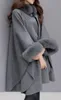 Women Capes Cloak päls Neck Design Vinterkläder Ytterkläder Toppar Loose Fashion Coats Ladies Wool Blends S-3XL