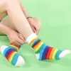 Calcetines largos de algodón elásticos para mujer, calcetín largo, Color caramelo, arcoíris, a rayas, informal, Retro, Harajuku