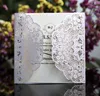 Convites de casamento de corte a laser OEM personalizado flores fita arcos cartões de convite de casamento dobrado com envelopes BW-HK55