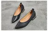 Chaussure de vente chaude Femmes Femmes en cuir pointues chaussures femelles femelles chaussures à fond plat décontractées chaussures respirantes pour femmes