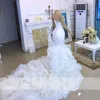 2020 Tanie Seksowne Suknie ślubne Arabskie Mermaid Organza Wielopięciowe Ruffles Głębokie V Neck Kryształ Zroszony Kaplica Pociąg Formalne Plus Size Suknie Ślubne