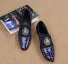 Erkekler Düğünü 6172 Nakış Partisi Moda Çivileri Adam Loafers Perçinler Glitter Sıradan Sürüş Ayakkabıları Erkek Daireler Siyah Altın