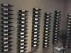 Promoção de fábrica hihg qualidade ferro fixado na parede suporte de vinho estilo europeu rack de vinho garrafa expositor rack organizador6841223