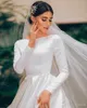 Barato modesto mangas compridas vestidos de casamento de cetim bateau pescoço varredura trem mangas compridas plus size país vestidos de noiva vestidos de no238d