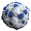 サテンローズウェディングブーケマルチパープルロイヤルブルーブライダルウェディングの花用花嫁介添人ダイヤモンド真珠クリスタル装飾ブーケ