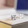 Orecchini per gioielli di fidanzamento nuziale Orecchini a bottone in materiale placcato argento Orecchini con punta diamantata B V 2377