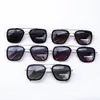 US Stockh! Fashion Solglasögon Unisex män Kvinnor Märke Designer Sun Glasses Gold Frame Square Glasses Classic UV400 Glasögon FY2211