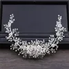 Bridal Tiaras Pearl Hair Comb Crystal Headpiece Head Smycken Kvinnor Hår Ornament Rhinestone Bröllop Headbands T190620
