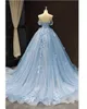 Prawdziwy obraz księżniczka Quinceanera sukienki linia Off ramię koronkowa aplikacja 3D słodka 16 suknie Sweep Train Backless Prom sukienki na przyjęcie