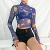 新しいデザインの女性星ムーンプリントの視点メッシュガーゼセクシー長袖のシャツスタンドカラークロップトップショートティープラスサイズS M L