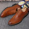 Men Dress Shoes 2018 New Brogue Floral Pattern Men Formal Shoes Leather Luxury Wedding Shoes Red Wine Men Oxford Plus Size 45