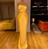 Aftonklänning yousef aljasmi kvinnor kim kardashian gul mantel satin lång klänning stropplös veck