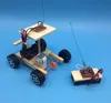 2020 Estudiantes de primaria y secundaria ciencia y tecnología pequeña producción DIY control remoto inalámbrico modelo de carreras coche de montaje creativo