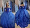 2020 Ny Royal Blue Långärmad Tulle Ball Gown Quinceanera Klänningar Billiga Sweet 15 Klänningar Nya Prom Klänningar Lyxig designer Abendkleider