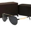 Groothandel-mode mannen / vrouwen ontwerper 2019 zonnebril merk luxe zonnebril met metalen teken oversized glazen zonnebril