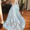 2020 Niebo Niebieskie Overtkirts Prom Dresses V Neck Długie Rękawy Koronkowe Aplikacje Zroszony Sweep Pociąg Illusion Party Plus Size Formalne Suknie Wieczorowe