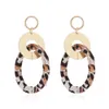 Boucles d'oreilles en gros imprimé léopard couleur vache, pendentif huggie pour femmes, fait à la main, flanelle Twining