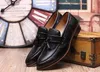 Män mode tofsels bröllopskor män slip-on mens loafers läder zapatos de cuero hombrre stor storlek 37-48