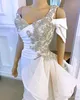 2020 blanco atractivo de vestidos de baile del mono con el cristal lateral desmontable Peplum cola del hombro del vestido de noche de la sirena Pant Traje