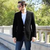Yakışıklı Kadife erkek Takım Elbise Çentikli Yaka Iki Düğme Damat Smokin Best Man Düğün Balo Parti Blazer Sadece Bir Ceket Suits