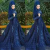 Granatowy Muzułmański Prom Dresses Długie Rękawy Lace Aplikacja Sweep Pociąg Formalne Suknie Wieczorowe Plus Rozmiar Robes De Soirée