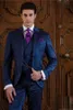 Новые пользовательский дизайн Две кнопок Синих Полосок Свадебного Groom Tuxedos Пик нагрудного Groomsmen Mens ужин Blazer костюмы (куртка + брюки + жилет + Tie) 490