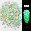 Verschiedene Größen, leuchtende Kristall-Nagelkunst-Strassdekorationen, SS6–SS20, 3D-Glitzer-Diamantbohrer, Jewelly Flatback, im Dunkeln leuchtende Ornamente