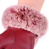 Pekskärm pu läderhandskar kvinnor varm vinter vants mode lyx faux päls gants kvinnlig läder plysch luvas skidåkning tjock