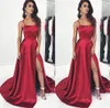 Red simples elegante escuro Sexy Correias Spaghetti Prom Dresses A Linha de cetim alta Dividir Formal Wear Partido vestidos de noite baratos Prom M96