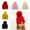 Düz renk sevimli bebek kız büyük tüy yumağı sıcak örgü Beanies kışın Çocuk Kız Erkek yürümeye başlayan moda tığ şapka kap kapakları