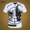 PP Yaz Erkek Marka Tshirt Kafatası Baskı perçin Boncuk Tops Moda Tasarımcısı Tshirt yüksek O-Boyun Kaliteli Kafatası tees # 6250