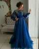 Bleu Appliqued Manches Longues Robes De Soirée Jewel Neck Plissé Arabe Plus La Taille Robes De Bal Une Ligne Longueur De Plancher Tulle Robe De Soirée