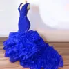 Långa klänningar kväll slitage fest klänningar sexig afrikansk kunglig blå sjöjungfru prom klänningar lång ruched djup v nacke appliques pärlor kväll klänning